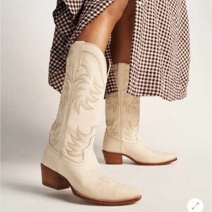 Tecovas Cream Western Boots
